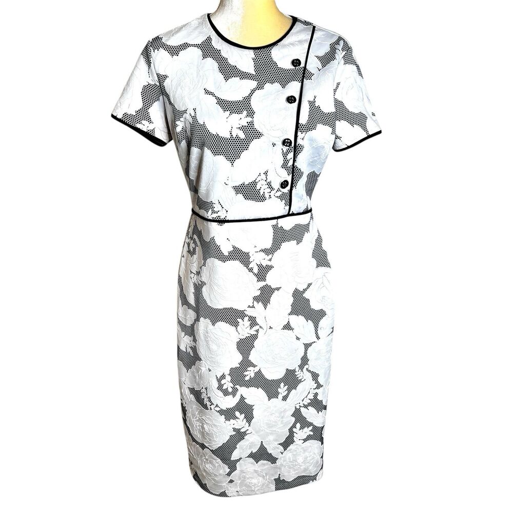 Kate And Lily Dress Sz 8 White And Blue Short Sleeves Back Zip Textured Buttons